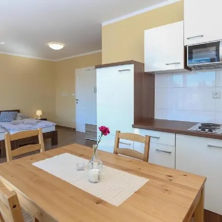 Apartment Slavko With Terrace : Kastela