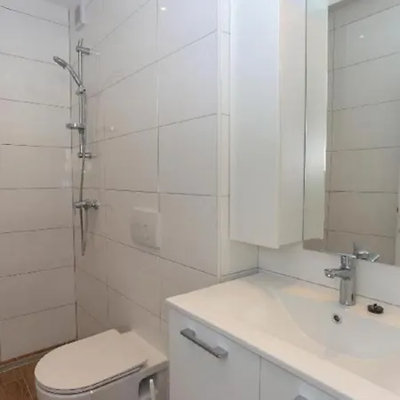 Slavko With Terrace : * Kastela